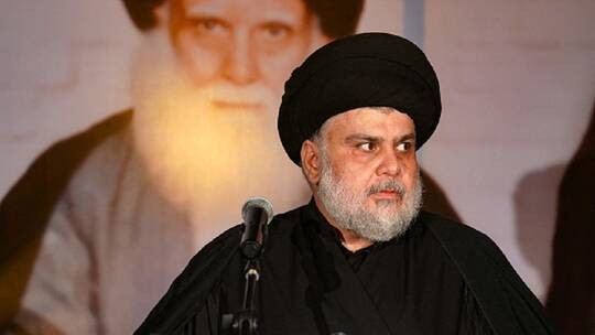 قرارات مفاجئة من مقتدى الصدر.. انسحاب من البرلمان وإيقاف مؤسسات