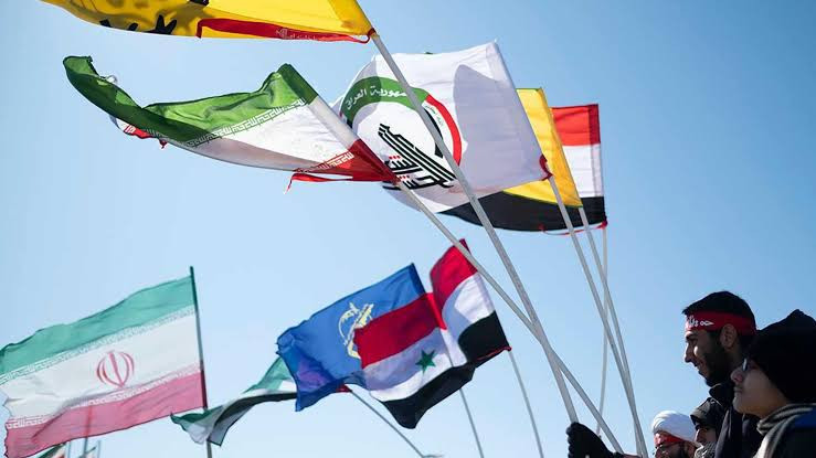 كيف تستفيد إيران من تورط روسيا في أوكرانيا.. هيكلة أذرعها و"رسالة حاسمة" لـ"بشار الأسد"