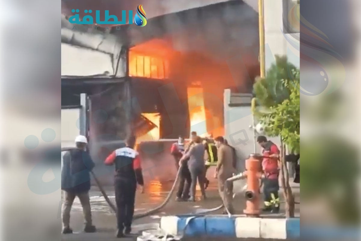 حريق في أكبر مصنع لزيوت المحركات بإيران