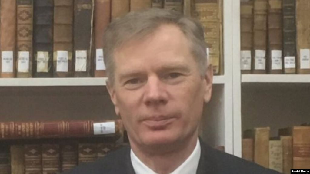 إيران تعتقل سفير بريطانيا "بتهمة التحريض"