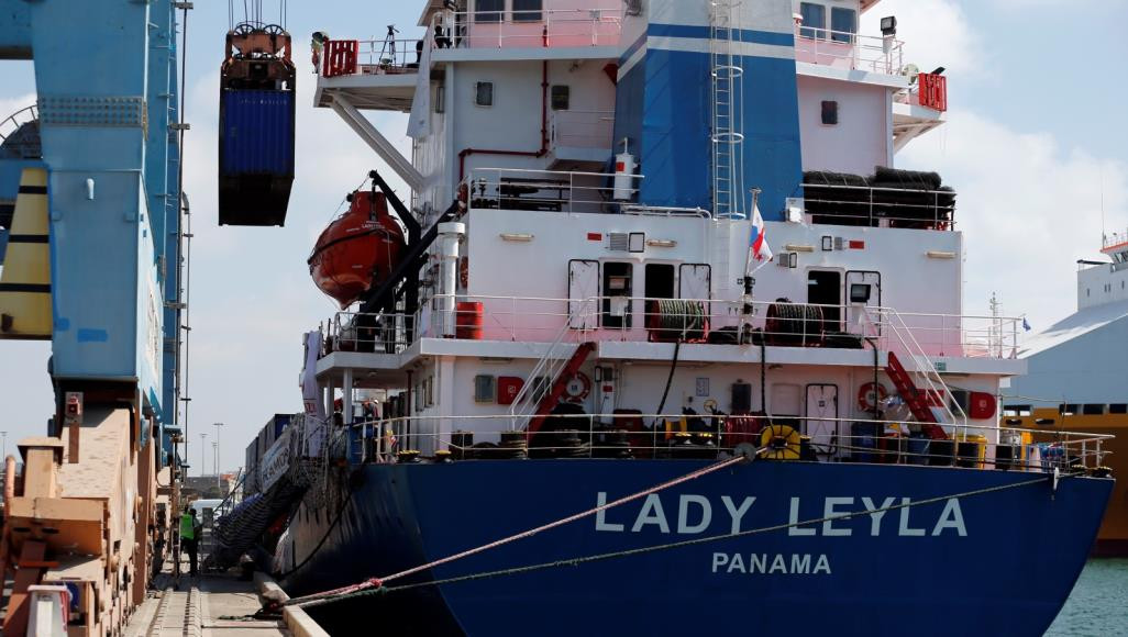 إيران.. "بنما" تسحب علمها من عشرات السفن عقب احتجاز "غريس1"