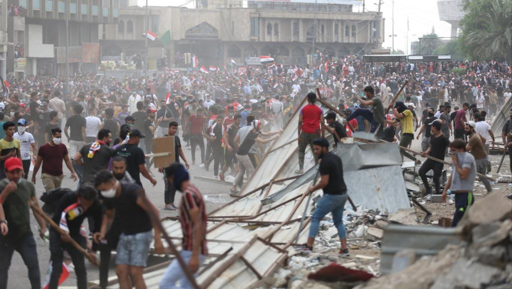 إيران تدعو مواطنيها لتجنب السفر إلى العراق