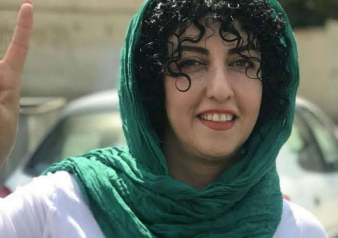 بعد ثماني سنوات ونصف.. إيران تفرج عن الحقوقية نرجس محمدي