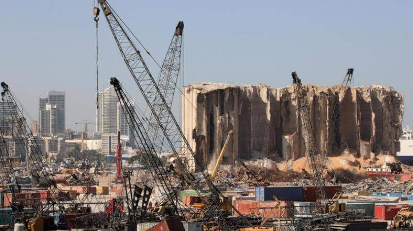 بعد ثلاثة أشهر من الانفجار.. لبنان يقرر إزالة المواد الخطرة من مرفأ بيروت!