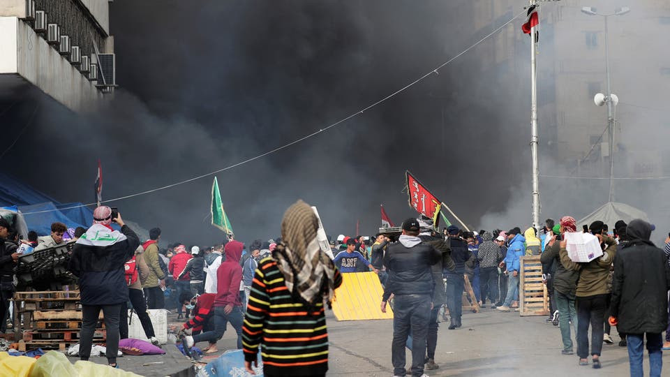 متظاهرو العراق يرفضون تكليف علاوي والأخير يدعو للحوار