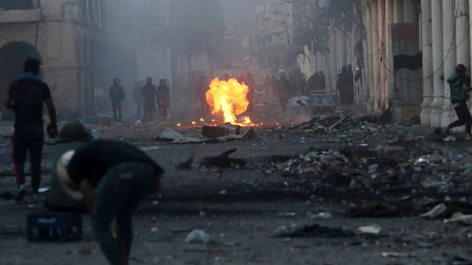 الحكومة العراقية تقرر إغلاق قنوات محلية وعربية بسبب الاحتجاجات