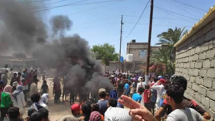 العراق.. أوامر بالقبض على 17 ضابطا ومسؤولا عن قتل متظاهري ذي قار