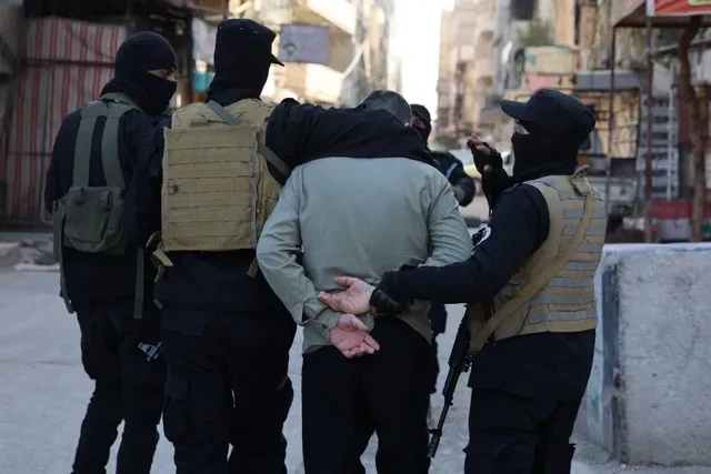 حملة أمنية واسعة تستهدف خلايا الحزب في السيدة زينب بريف دمشق