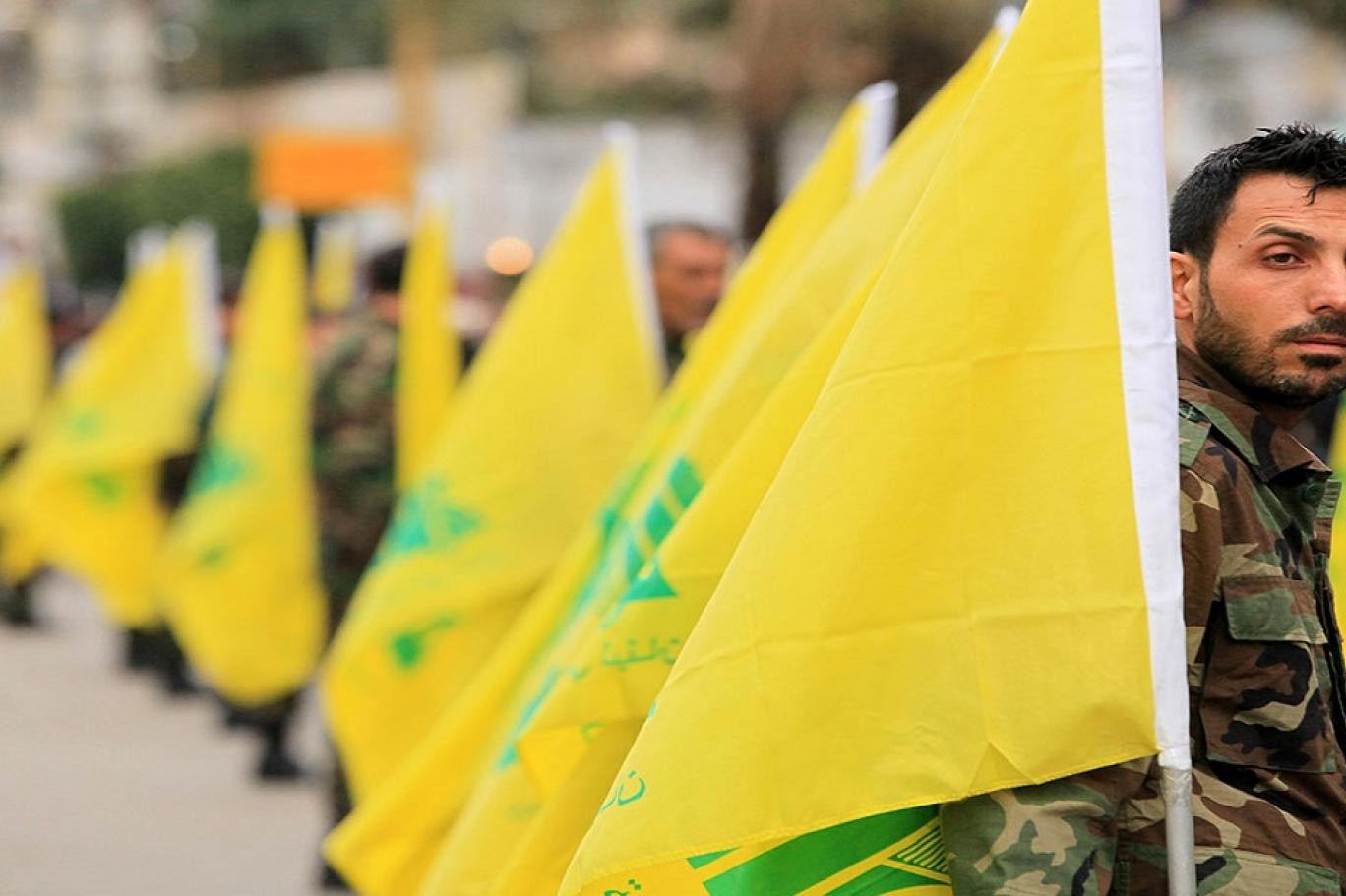 صحيفة مقربة من "حزب الله" تكشف عن خطة أمريكية لحصاره