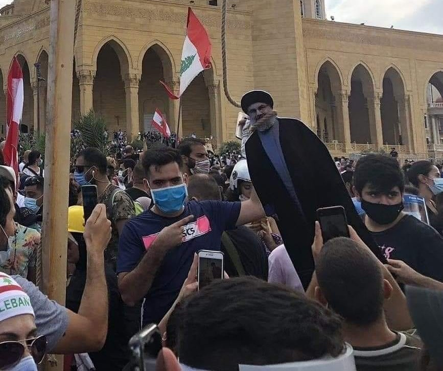 هتافات في لبنان ضد إيـران و"حـزب الله" (فيديو)