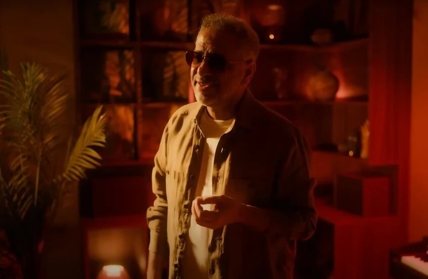 لم يتورط.. إعلامية لبنانية شهيرة تثير جدلا بتعاطفها مع فضل شاكر (فيديو)