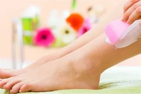 تفسير حلم إزالة شعر الجسم للعزباء والمتزوجة والحامل لابن سيرين والنابلسي