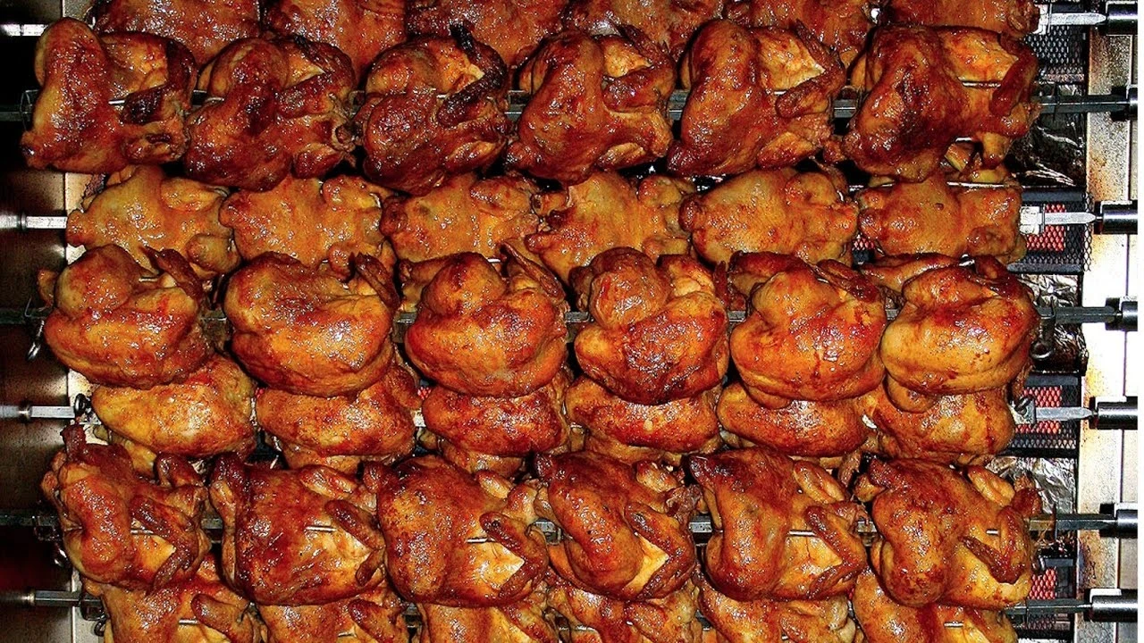 تفسير حلم أكل الفراخ المشوية للعزباء والمتزوجة والحامل لابن سيرين والنابلسي