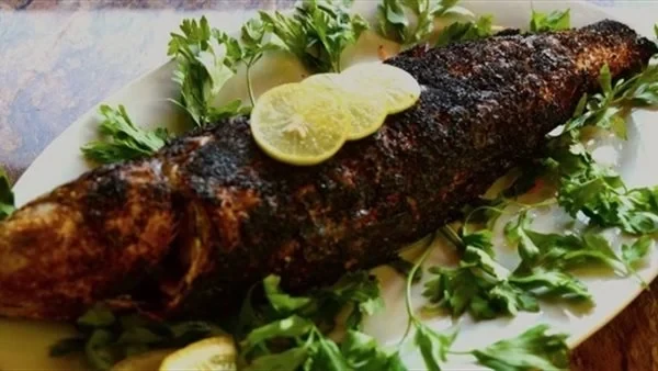 تفسير حلم السمك المشوي للمتزوجة: دلالات الخير والرزق عند ابن سيرين والنابلسي